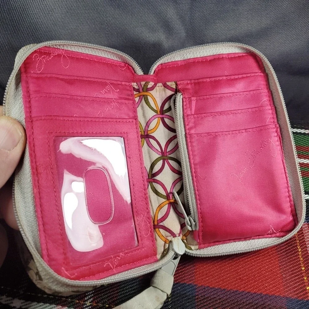 Vera Bradley Viva La Vera Floral All In One Wristlet Womens OS Pink Good Quilted